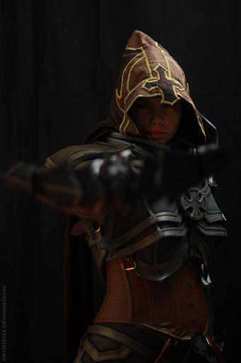 Diablo III - Demon Hunter Cosplay by FirstKeeper